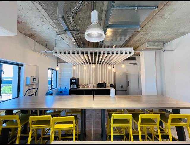 1,348M² OFFICE TO LET IN VORNA VALLEY